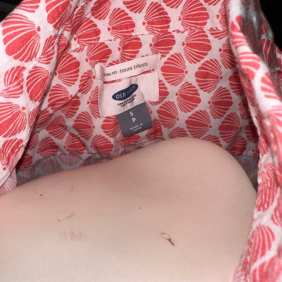 Old navy small collared shirt - Picture 2 of 2